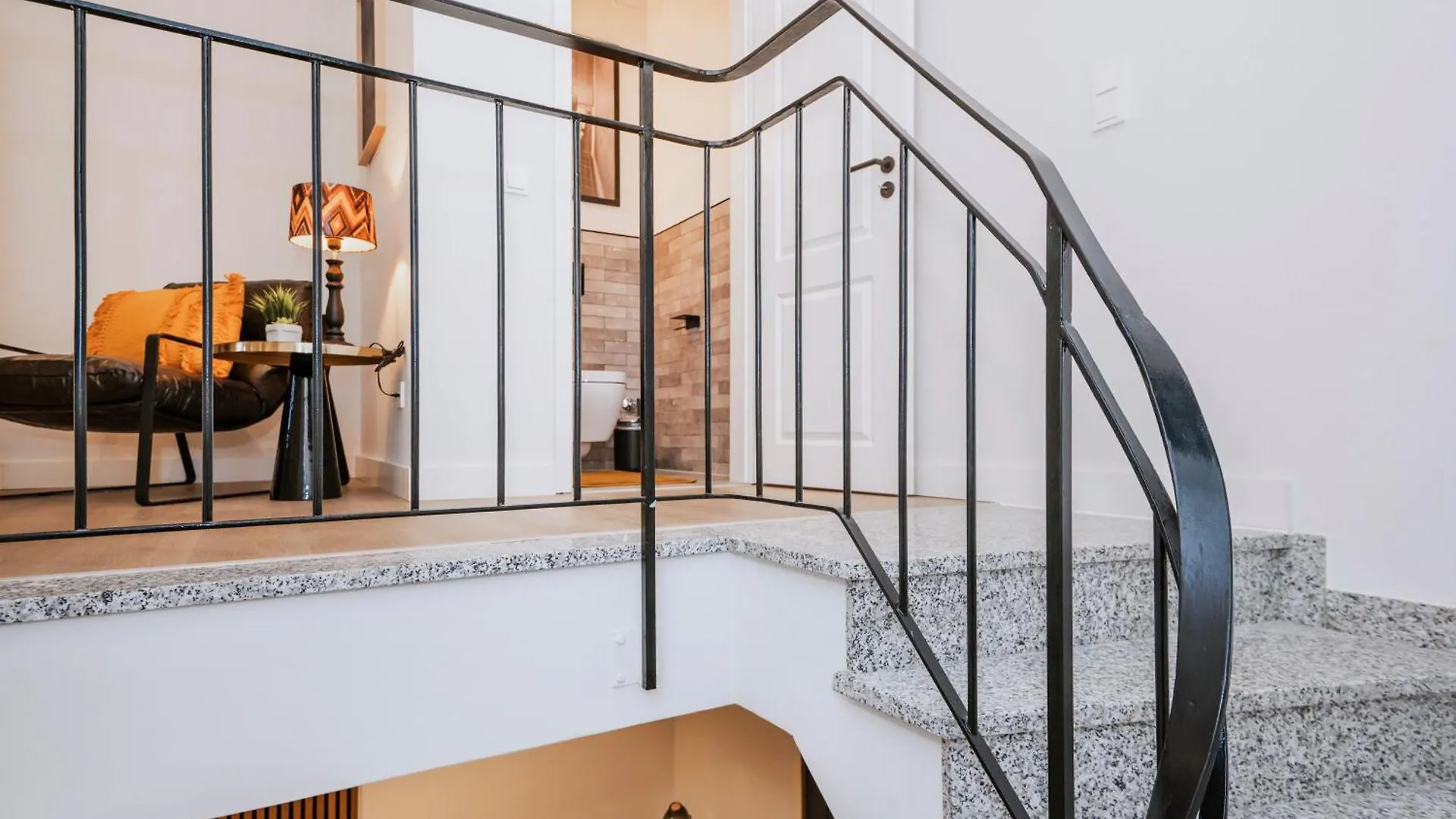 S331 - Luxurious Two Bedroom Duplex Apartment In Cologne 0*,  Germany