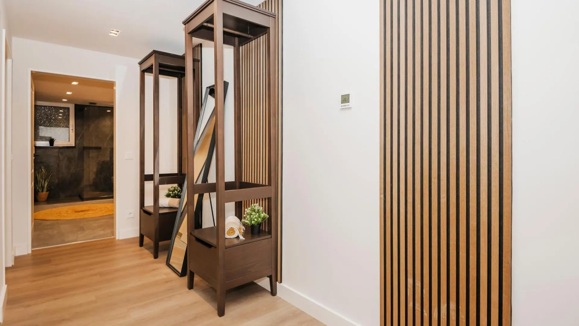 S331 - Luxurious Two Bedroom Duplex Apartment In Cologne