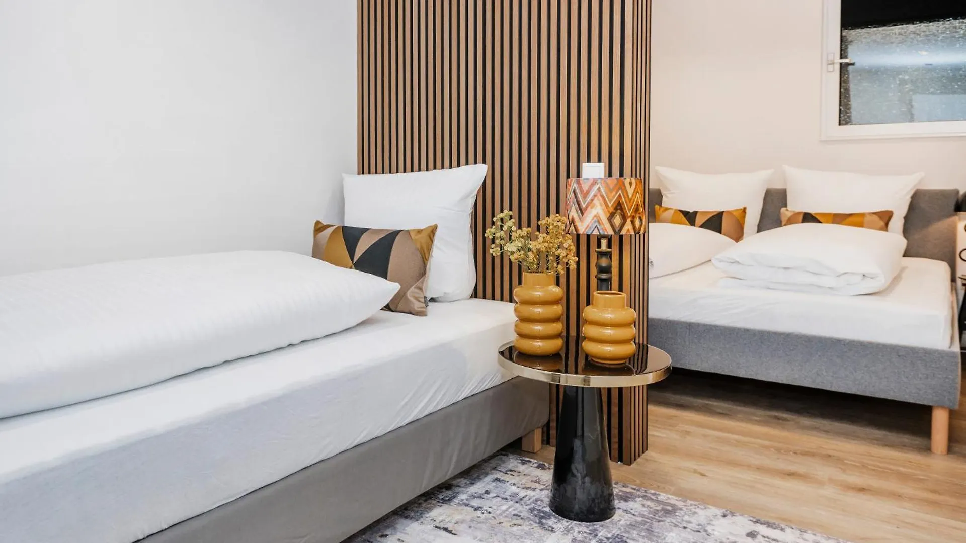 S331 - Luxurious Two Bedroom Duplex Apartment In Cologne contacts