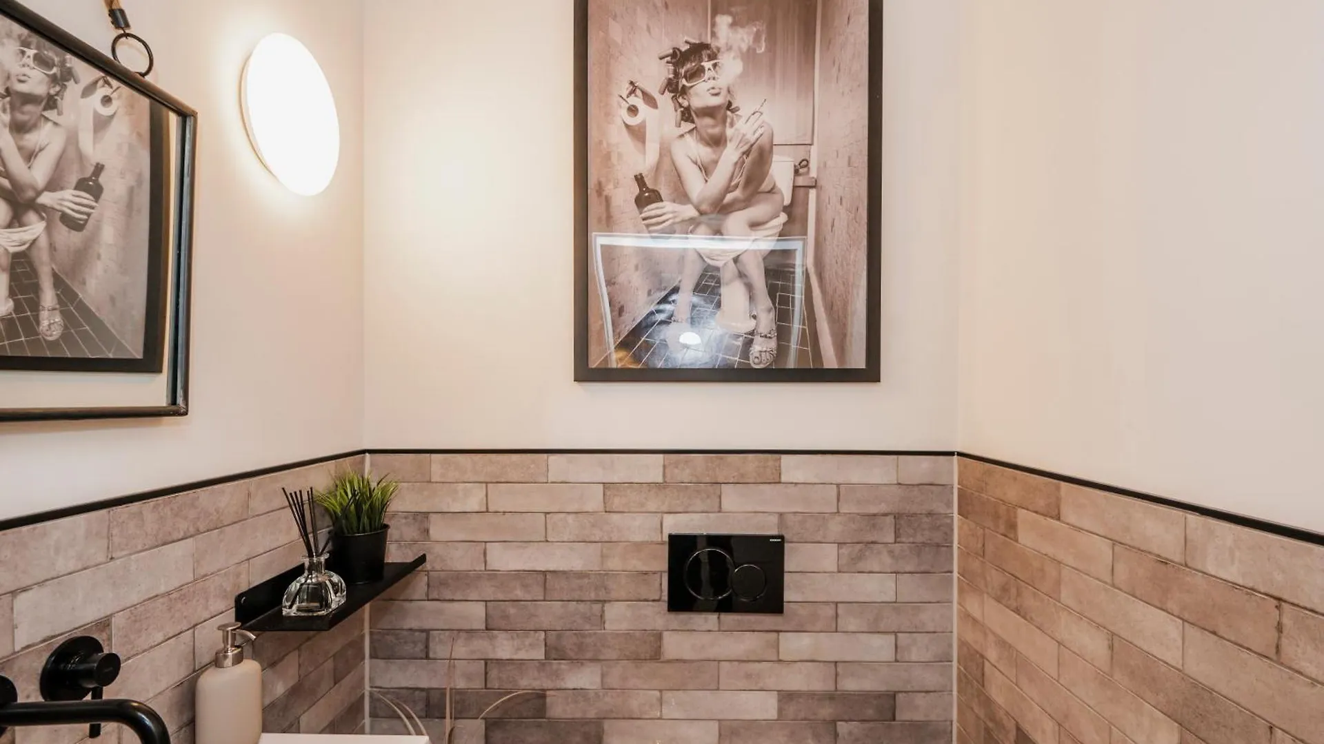 S331 - Luxurious Two Bedroom Duplex Apartment In Köln