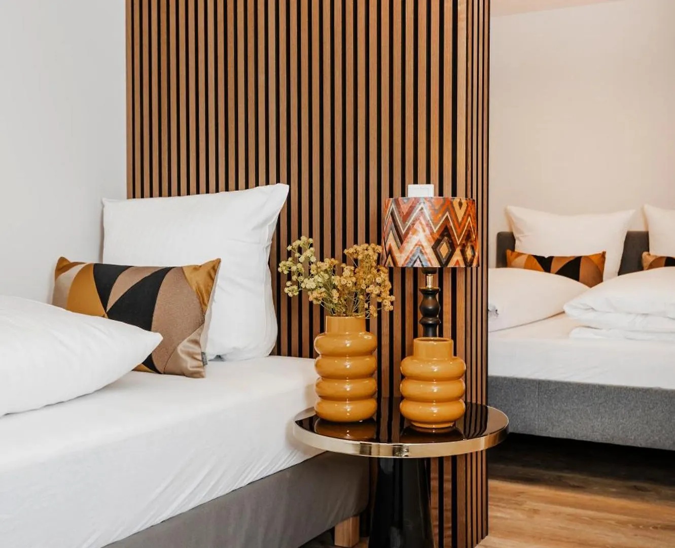 S331 - Luxurious Two Bedroom Duplex Apartment In Cologne