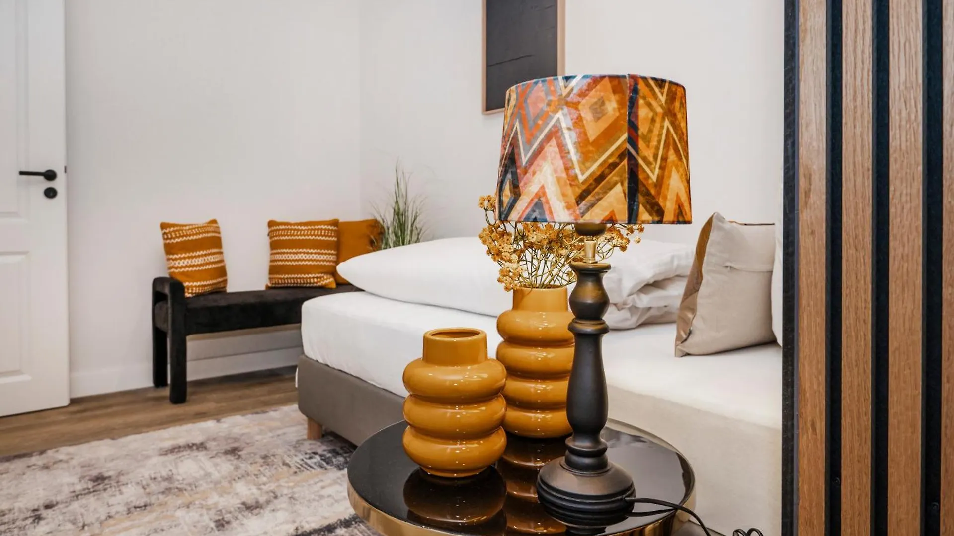 S331 - Luxurious Two Bedroom Duplex Apartment In Cologne