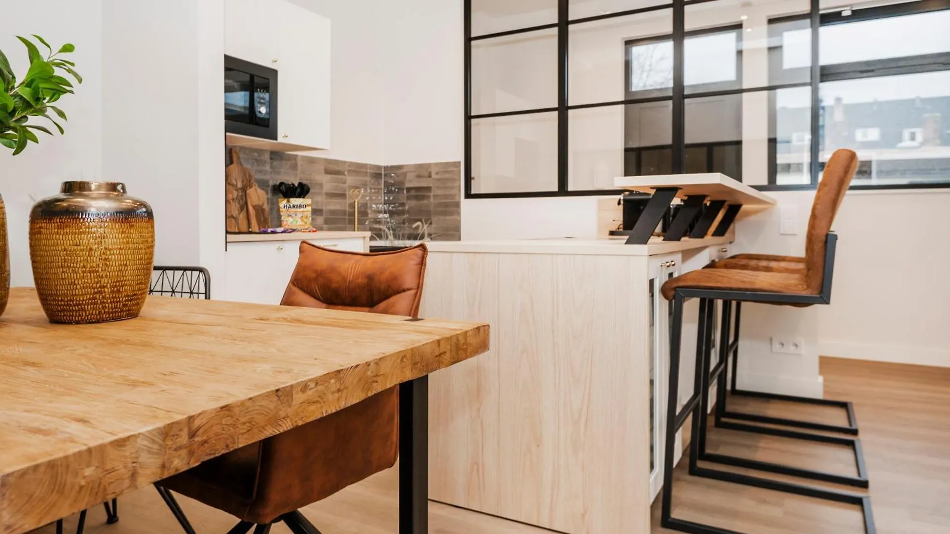 S331 - Luxurious Two Bedroom Duplex Apartment In Cologne