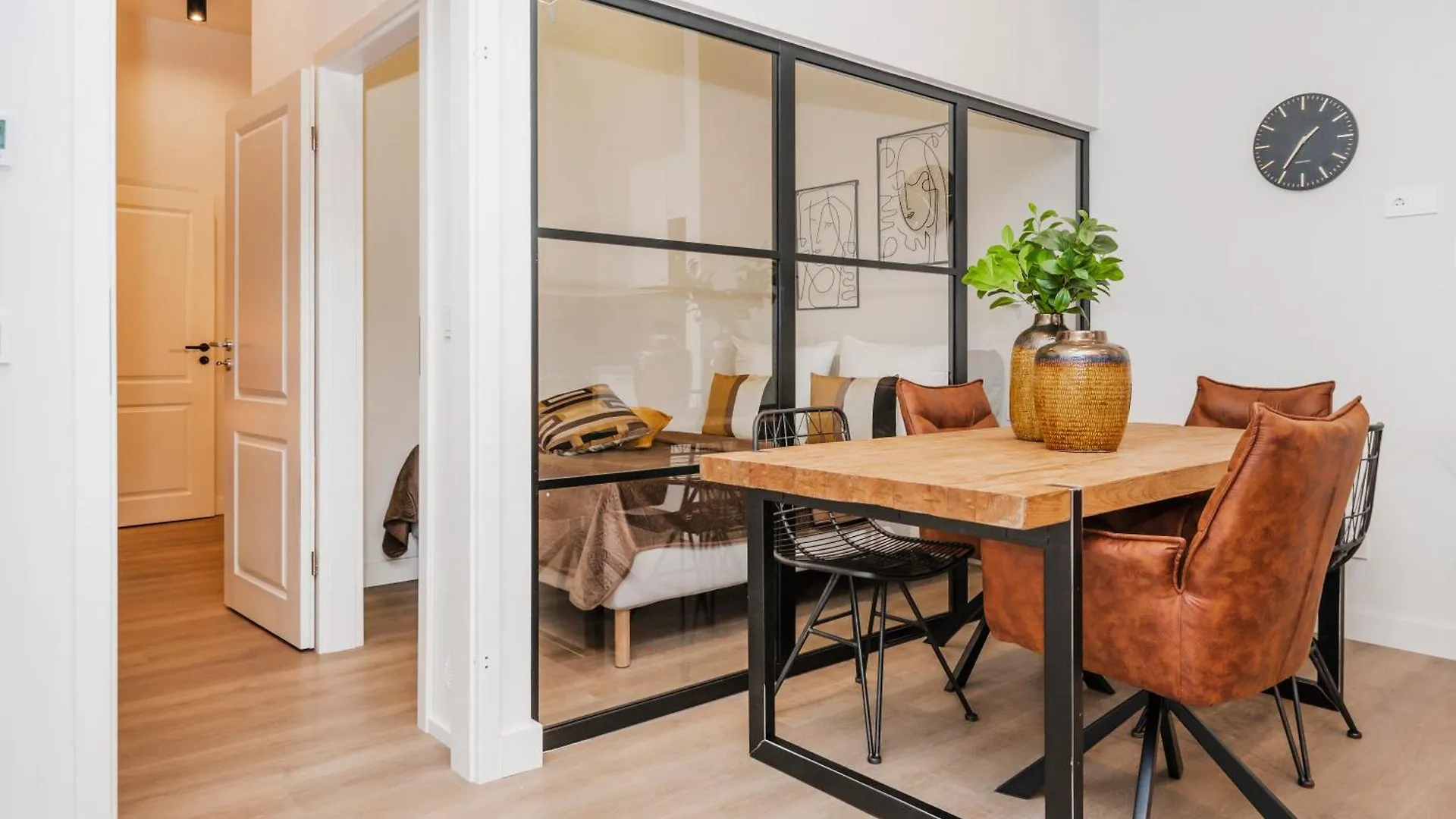 S331 - Luxurious Two Bedroom Duplex Apartment In Cologne